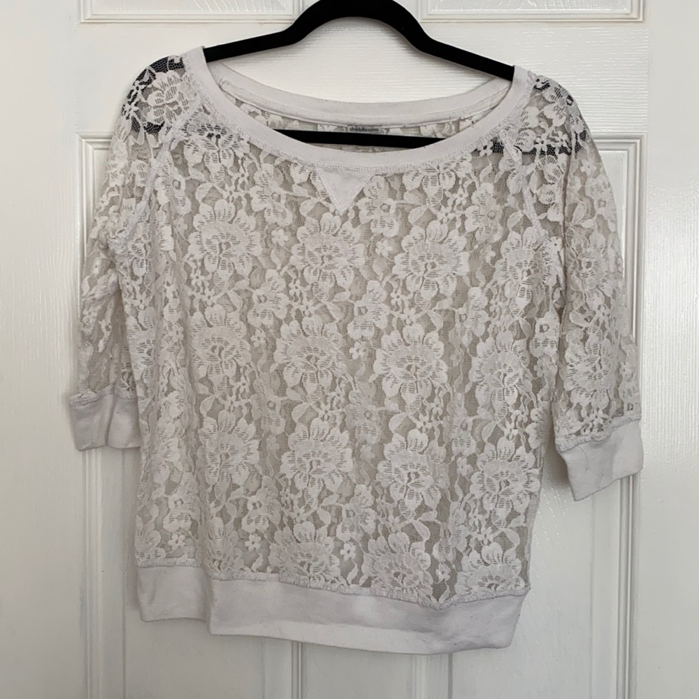 🔶Charlotte Russe Embroidered Top🔶
